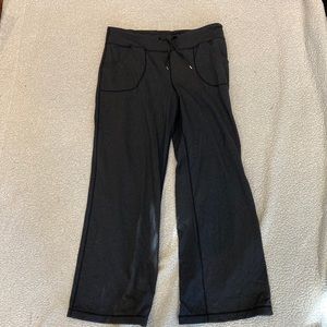 Loosefitting Lululemon pants with drawstring waist